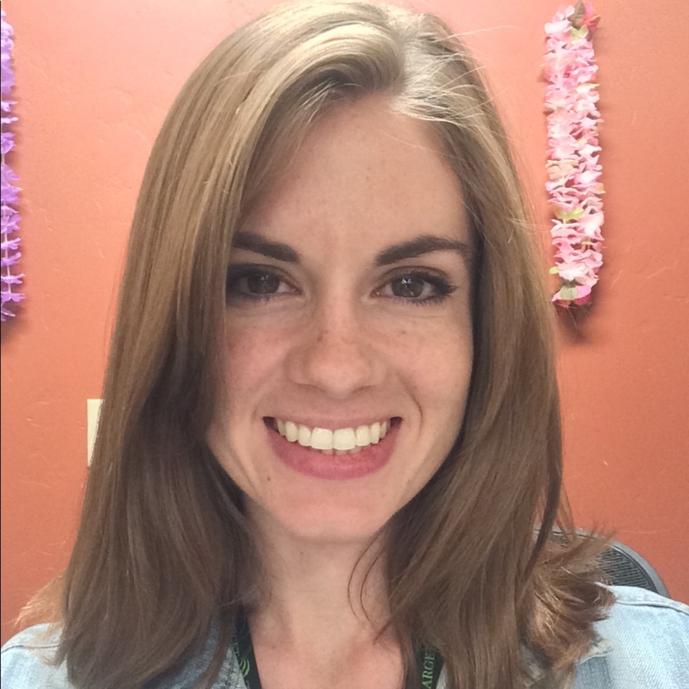 Meet your Posher, Stefanie
